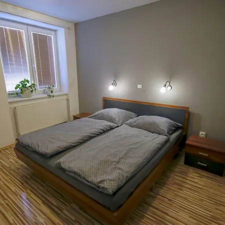 Klidné Blízko Centra Ostravy Apartmán *